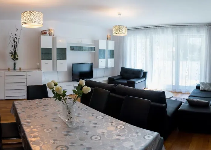 Style Luxury 2 *
