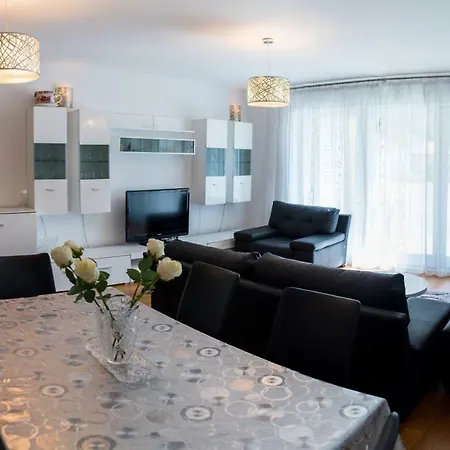 Style Luxury 2 *